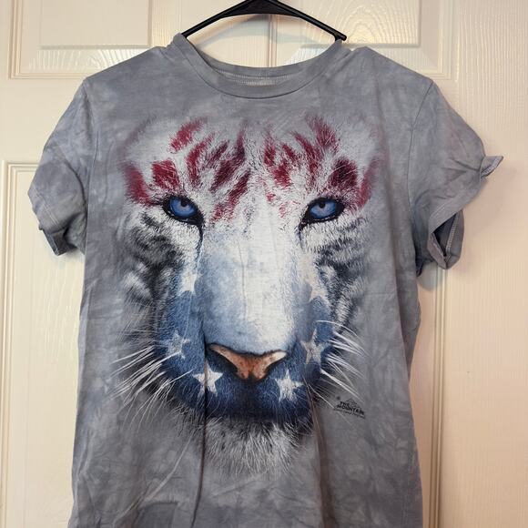 The Mountain American Flag Tiger Wildcat T-Shirt Size M Gray Graphic Print Bold - Picture 6 of 8